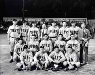 The Albuquerque Dons baseball team with Clyde Tingley