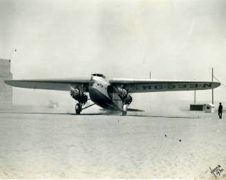 Fokker F-32 Aircraft
