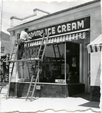 Supreme Ice Cream Store