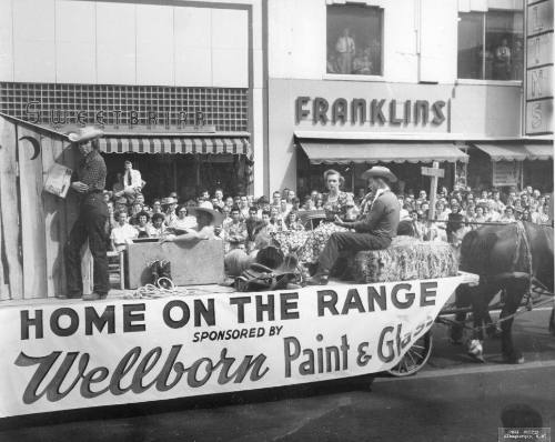 Wellborn Paint's Home on the Range float in the State Fair parade