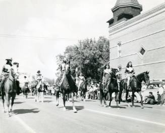 State Fair Queens in parade