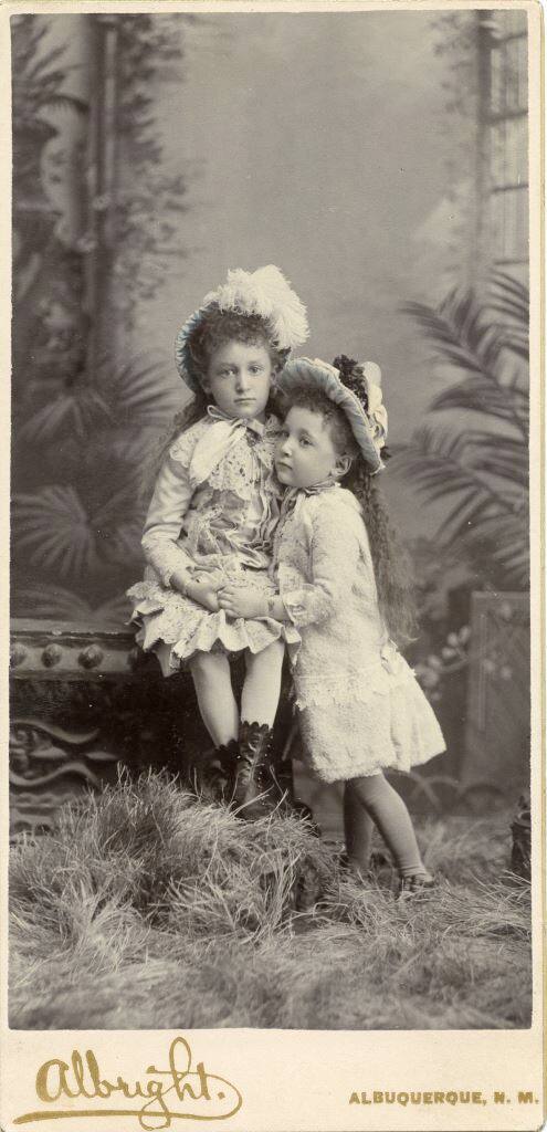 Aurelia and Sophia Armijo