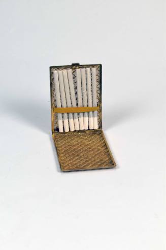 Gold-toned Filigree Cigarette Case with Cigarettes