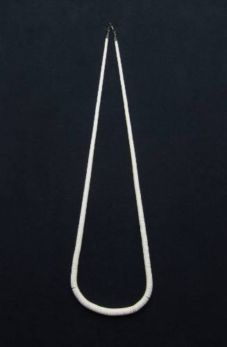 Single-strand Clamshell Necklace